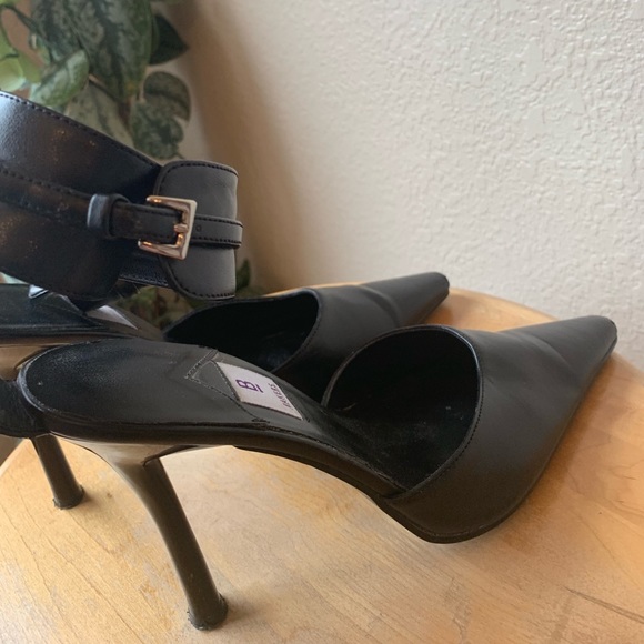 Bakers Black Pointed Toe Heels - Picture 3 of 4